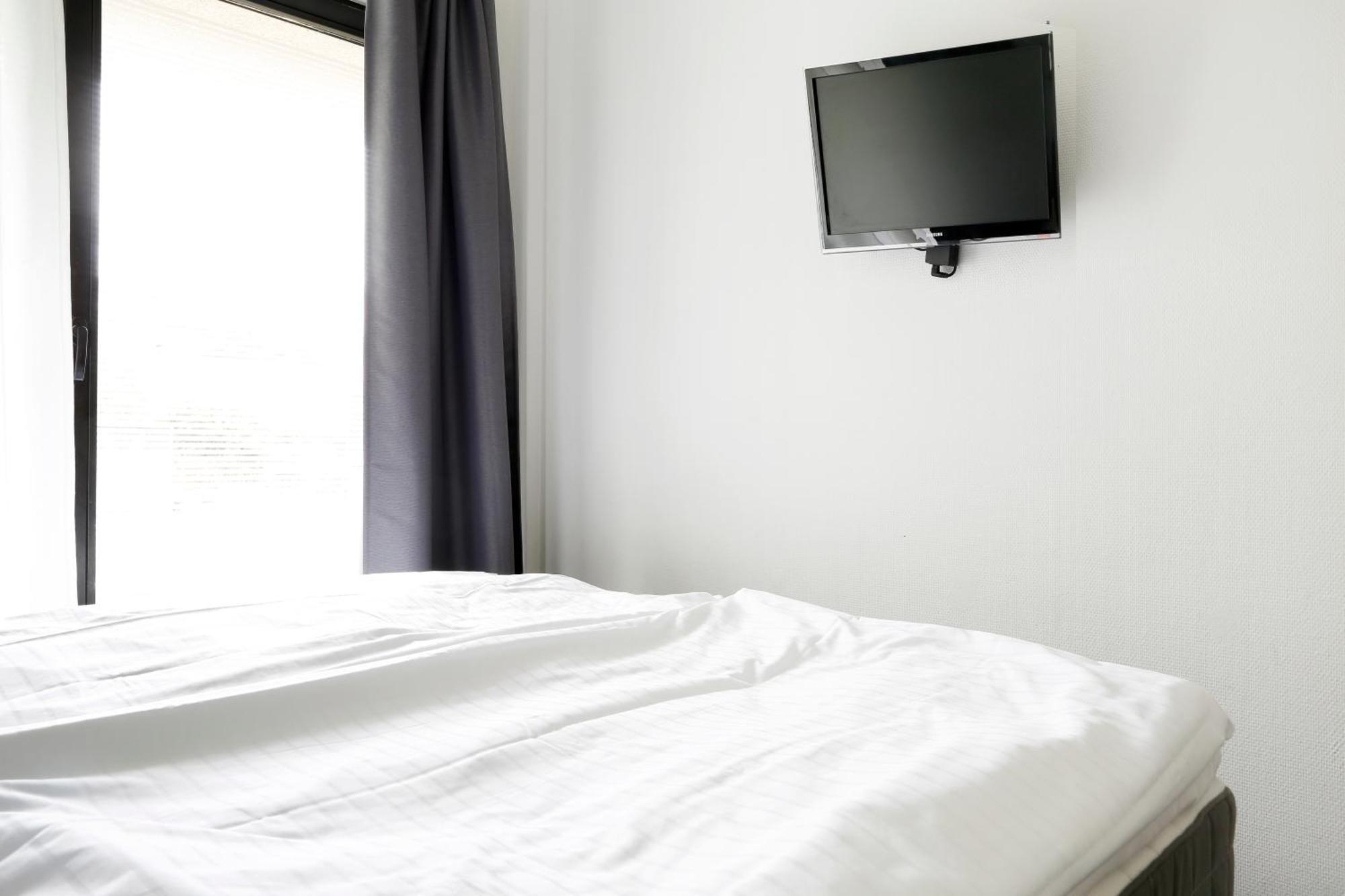 Nieb By Rockchair Apartments L Superhost Status L 3 Bedrooms Boxspringbeds 3 Bathrooms In Center "Kurfuerstendamm" - Cozy Family & Business Flair Welcomes You! Berlim Exterior foto
