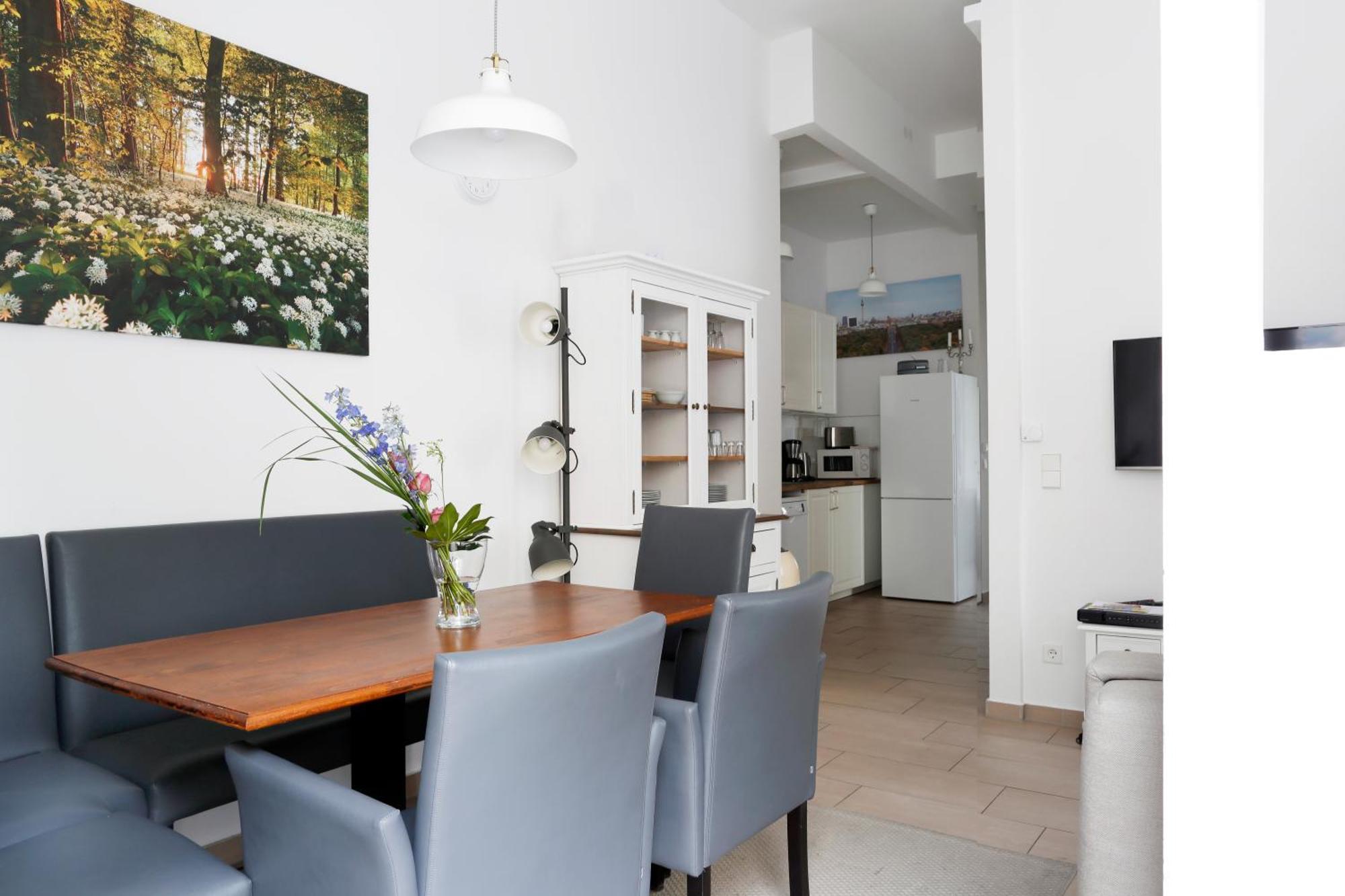 Nieb By Rockchair Apartments L Superhost Status L 3 Bedrooms Boxspringbeds 3 Bathrooms In Center "Kurfuerstendamm" - Cozy Family & Business Flair Welcomes You! Berlim Exterior foto