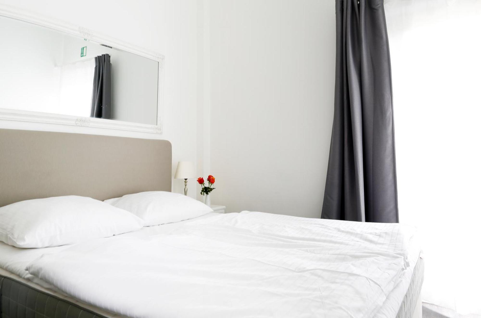 Nieb By Rockchair Apartments L Superhost Status L 3 Bedrooms Boxspringbeds 3 Bathrooms In Center "Kurfuerstendamm" - Cozy Family & Business Flair Welcomes You! Berlim Exterior foto